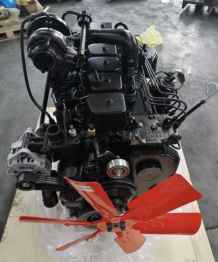 Peiriant Cumins 6BT-5.9 Ar gyfer Llwythwr Olwyn XCMG ZL50G — Ar gyfer Symud Daear Dyletswydd Trwm