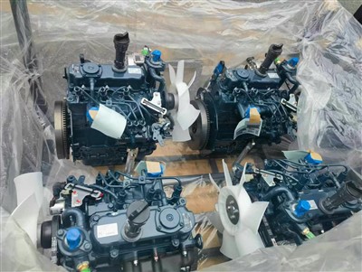 Peiriant Diesel Kubota D782